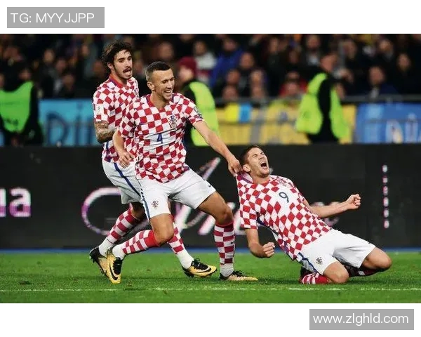 重庆羽毛球队在欧锦赛积分榜上以75分稳居第一名展现强劲实力